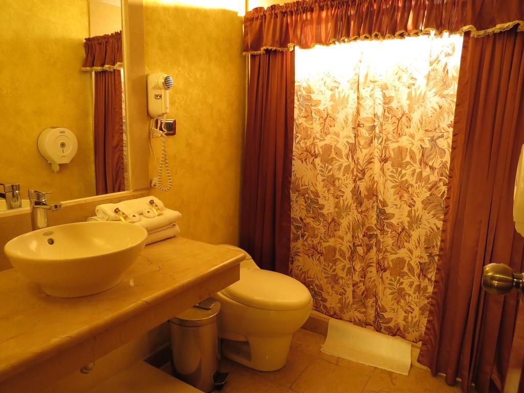 Hotel Ruinas Resort Huehuetenango Ruang foto